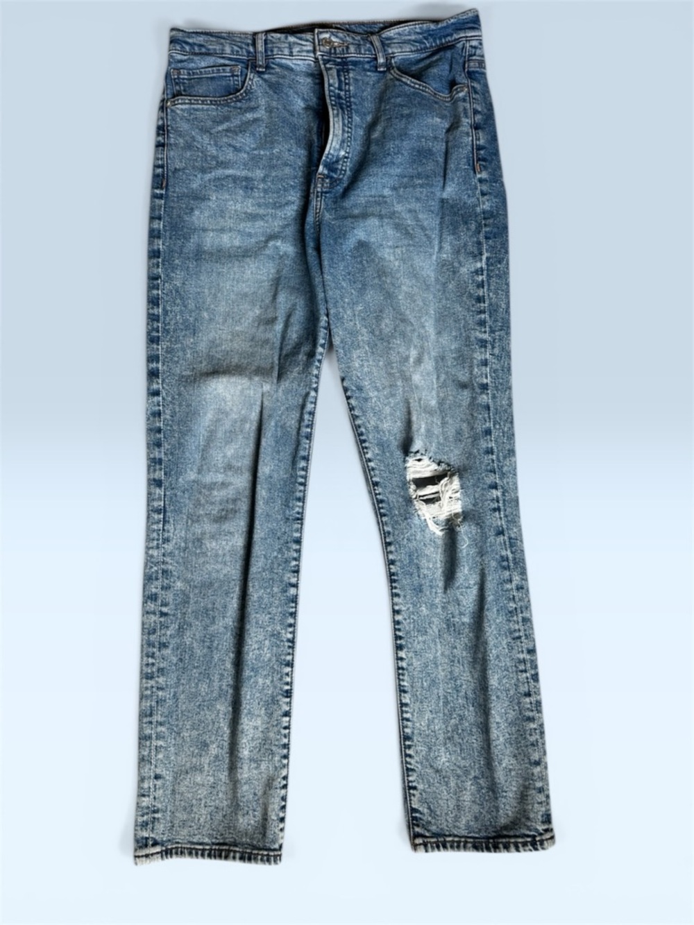 Express Women's Skinny Jeans - Light Blue Ripped Knee